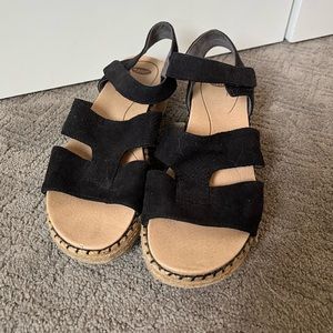Platform sandals
